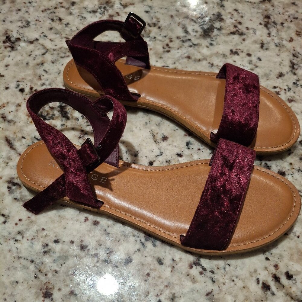 Women's rampage sandals. Merlot velvet  * never worn *